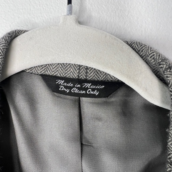 100% Camel hair Paul Fredrick Men’s sportcoat . Size 44 long. - Picture 2 of 11